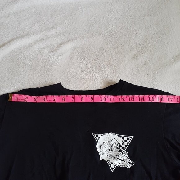 LCM International Men's Size Medium Black Cotton Surfing Skeleton T-Shirt - Picture 8 of 9